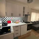 Corner Of Paradise House Apartmán