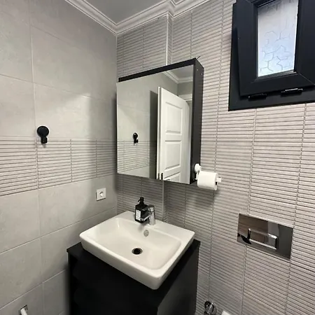 Апартаменты Corner Of Paradise House *