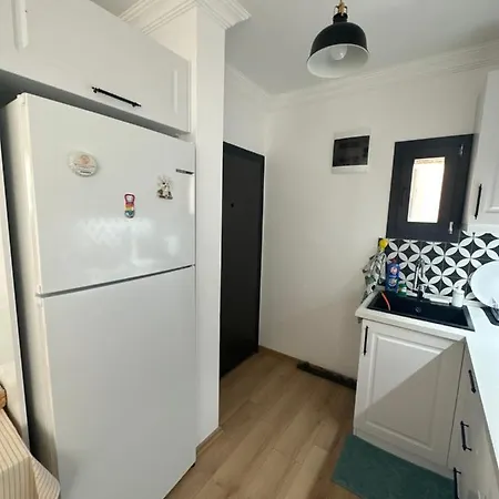 Апартаменты Corner Of Paradise House Кешме